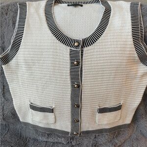 Adrianna Papell Textured Knit Sweater in Black and White